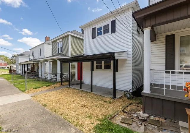 2nd image of 412 Concord St, Martins Ferry, OH 43935 | MLS# 5203373