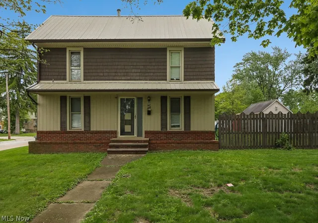 Homes for sale in Medina, OH | 560 N Broadway St, Medina, OH 44256 | MLS# 5203268