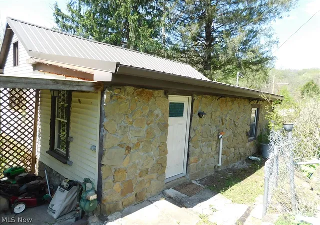 2nd image of 68250 Wrixon Rd, Bridgeport, OH 43912 | MLS# 5202758