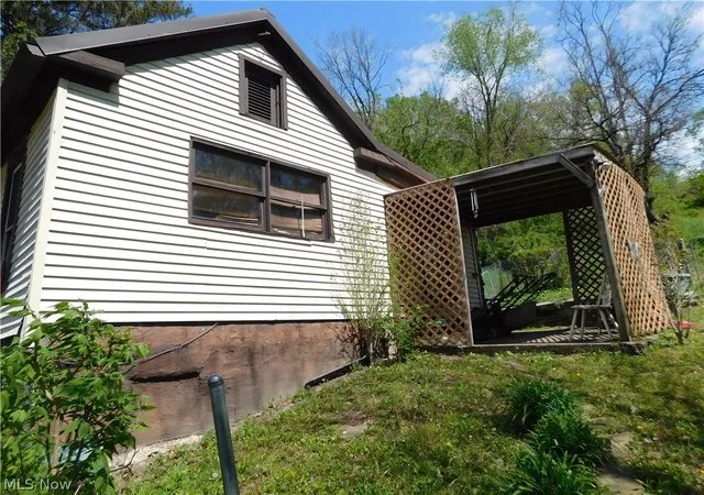 3rd image of 68250 Wrixon Rd, Bridgeport, OH 43912 | MLS# 5202758