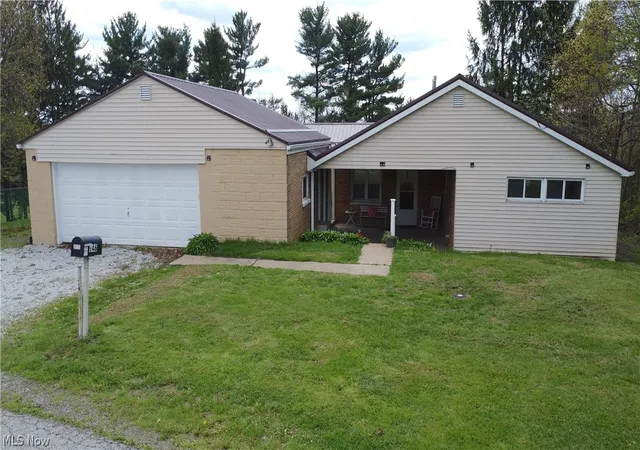 Homes for sale in Follansbee, WV | 146 Brown Rd, Follansbee, WV 26037 | MLS# 5197397