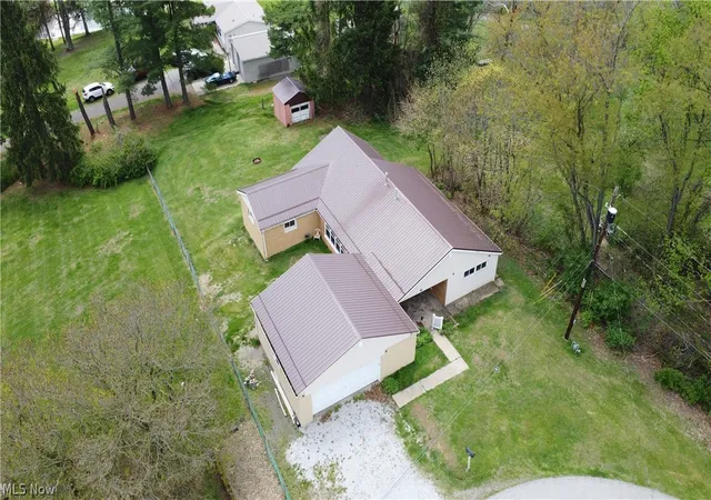 Homes for sale in Follansbee, WV | 146 Brown Rd, Follansbee, WV 26037 | MLS# 5197397