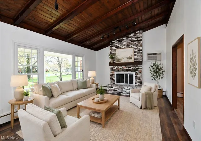 4th image of 381 Hickory Hill Rd, Chagrin Falls, OH 44022 | MLS# 5203190