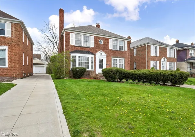 2nd image of 13570 Cedar Rd, University Heights, OH 44118 | MLS# 5200581
