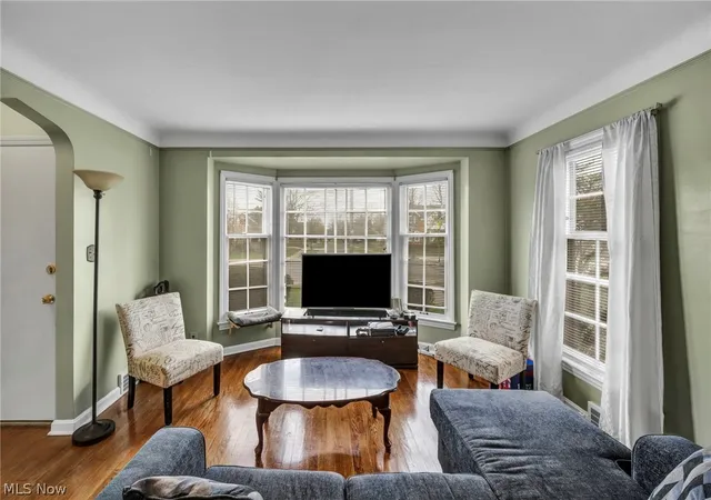 Listing Photo 4 - Condo for sale in building located at 13570 Cedar Rd, University Heights, OH 44118