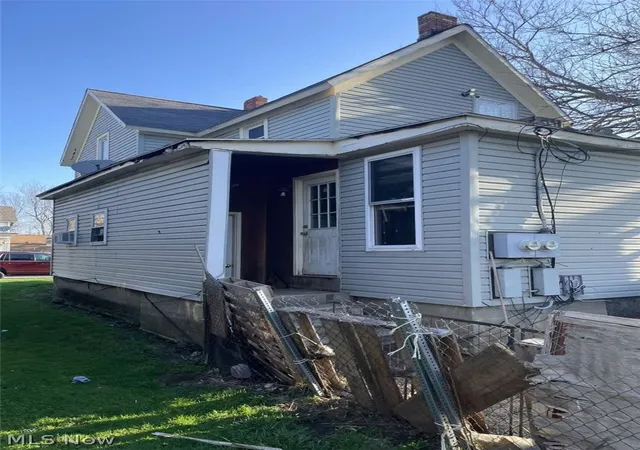 Homes for sale in Fremont, OH | 315 May St, Fremont, OH 43420 | MLS# 5203628