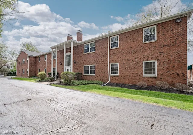 Homes for sale in Rocky River, OH | 2720 Pease Dr #219N, Rocky River, OH 44116 | MLS# 5203283