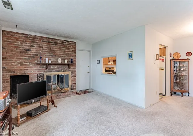 3rd image of 2720 Pease Dr, Rocky River, OH 44116