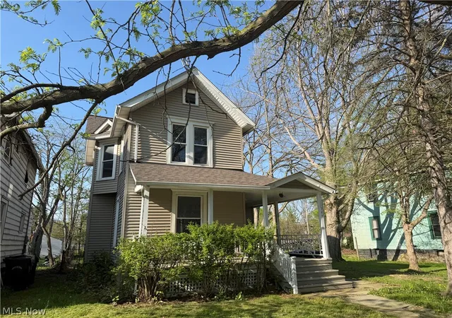 2nd image of 347 11th St, Elyria, OH 44035 | MLS# 5203786
