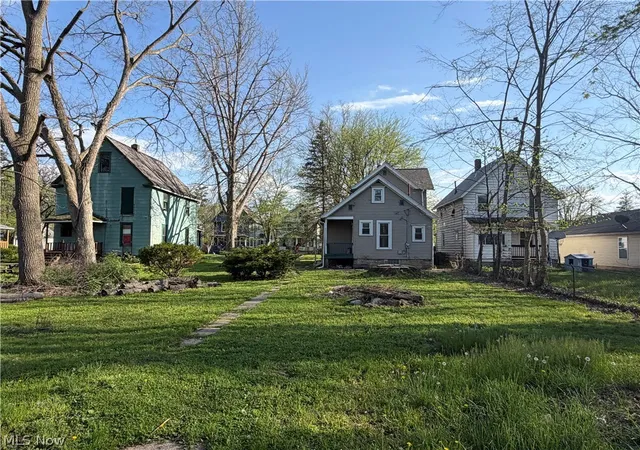 5th image of 347 11Th St, Elyria, OH 44035 | MLS# 5203786