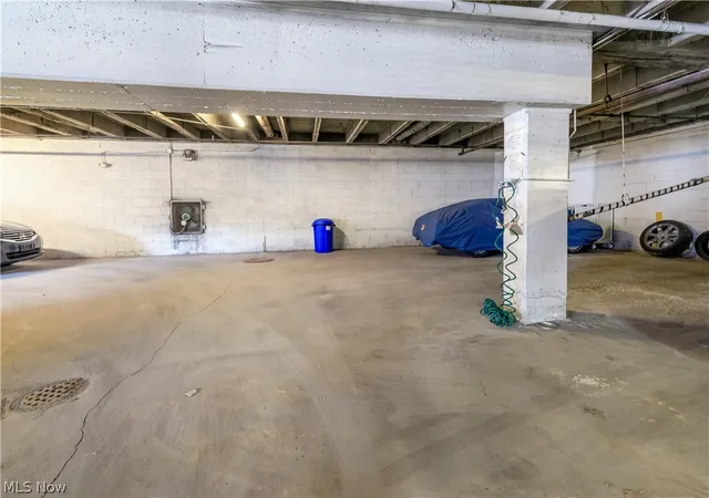2nd image of 16100 Van Aken Blvd, Cleveland, OH 44120