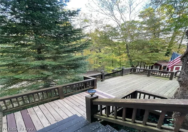 Homes for sale in Carrollton, OH | 7374 Lakeshore Dr, Carrollton, OH 44615 | MLS# 5203229
