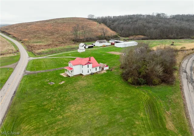 Homes for sale in Frazeysburg, OH | 19114 Licking Valley Rd, Frazeysburg, OH 43830 | MLS# 5203910