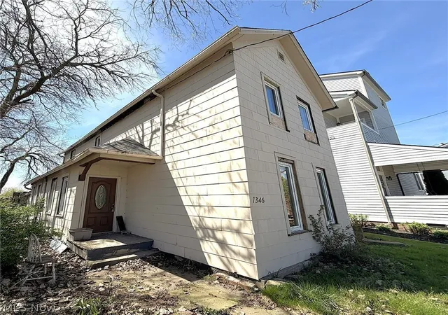 2nd image of 1346 W 54th St, Cleveland, OH 44102 | MLS# 5203901