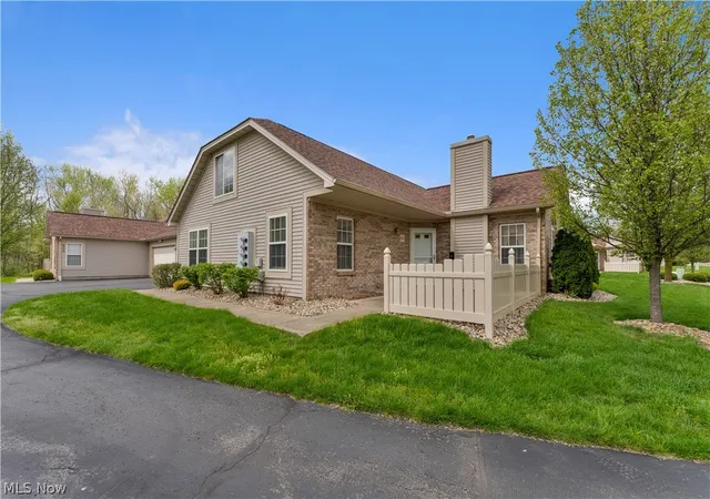 Photo 2 of Condo for sale at 695 E Western Reserve Rd #602, Youngstown, OH 44514 | MLS# 5202562 | Listing updated on 2026-08-31