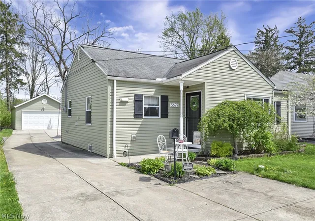 Homes for sale in North Olmsted, OH | 5627 Burns Rd, North Olmsted, OH 44070 | MLS# 5202397