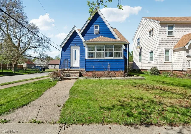 Homes for sale in Cleveland, OH | 13618 Wainstead Ave, Cleveland, OH 44111 | MLS# 5203830
