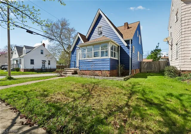 Homes for sale in Cleveland, OH | 13618 Wainstead Ave, Cleveland, OH 44111 | MLS# 5203830