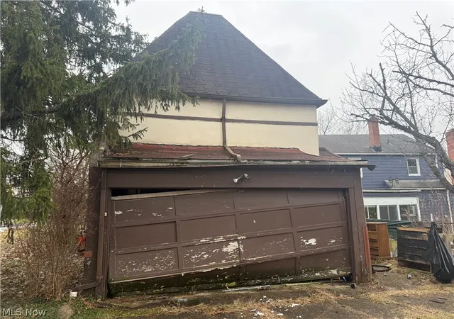 Photo 3 of Single family home for sale at 16321 Stockbridge Ave, Cleveland, OH 44128 | MLS# 5204026 | Listing updated on 2026-08-24