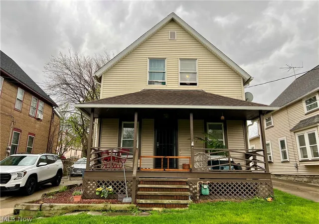 Homes for sale in Cleveland, OH | 3901 Woburn Ave, Cleveland, OH 44109 | MLS# 5204073