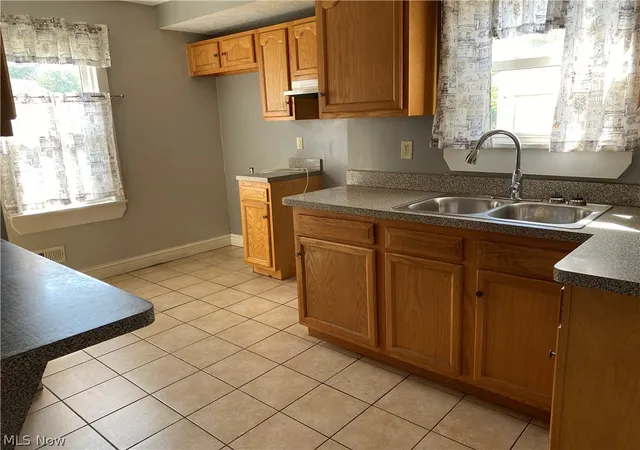 Homes for sale in Cleveland, OH | 3815 E 186Th St, Cleveland, OH 44122 | MLS# 5203573