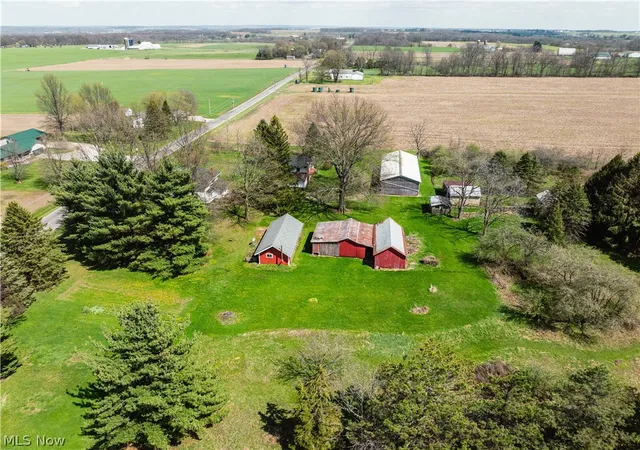 Homes for sale in Creston, OH | 2483 Steiner Rd, Creston, OH 44217 | MLS# 5204105