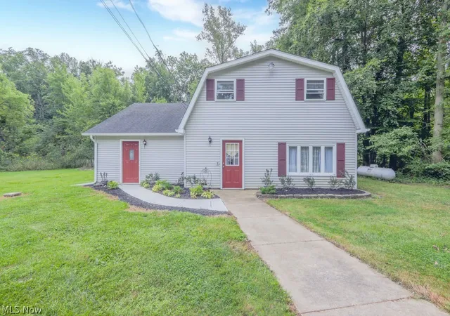Photo 3 of Single family home for sale at 6429 Russia Rd, South Amherst, OH 44001 | MLS# 5203171 | Listing updated on 2026-08-17