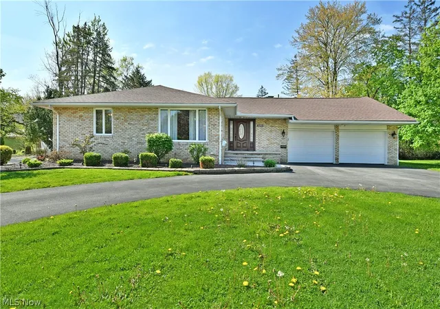 1st image of 3210 Halsey Dr Ne, Warren, OH 44483 | MLS# 5204055