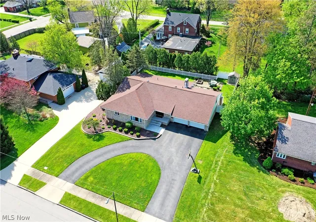 5th image of 3210 Halsey Dr Ne, Warren, OH 44483 | MLS# 5204055