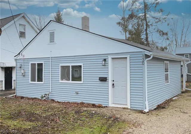 Homes for sale in Eastlake, OH | 130 Traymore Blvd, Eastlake, OH 44095 | MLS# 5204183
