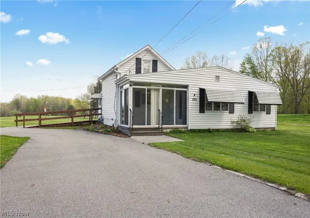 Homes for sale in South Amherst, OH | 203 Annis Rd, South Amherst, OH 44001 | MLS# 5204031