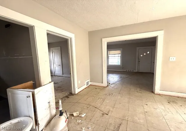 Photo 4 of House for sale at 1276 E 133rd Street, Cleveland, OH 44112 | MLS# 5203512 | Listing updated on 2026-08-13