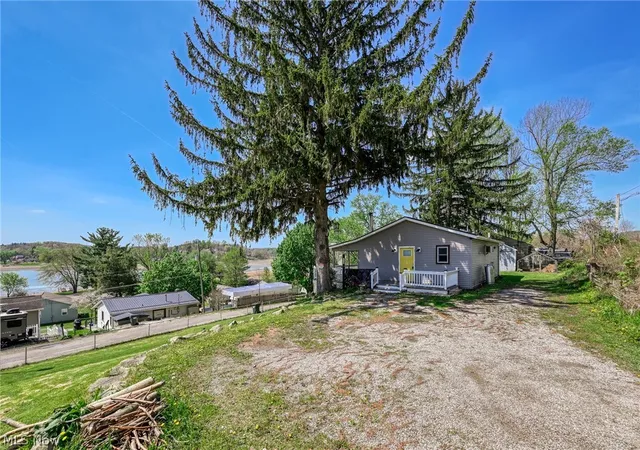 Photo 4 of Single family home for sale at 6443 Camp Blvd, Hanoverton, OH 44423 | MLS# 5204012 | Listing updated on 2026-08-20