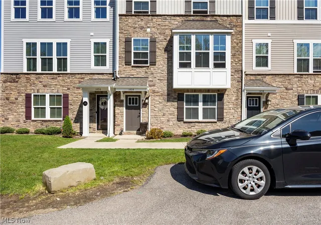 2nd image of 1454 Caymus Ct, Avon, OH 44011 | MLS# 5204211