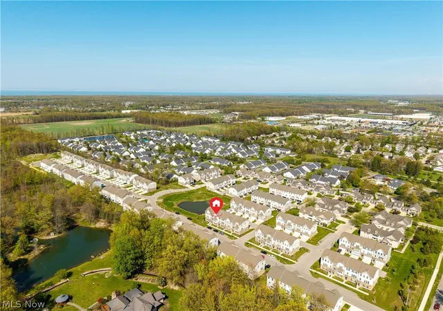 Listing Photo 2 - Condo for sale in building located at 1454 Caymus Ct, Avon, OH 44011 - Unit #