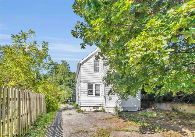 21st image of 7606 Vineyard Ave, Cleveland, OH 44105 | MLS# 5201649