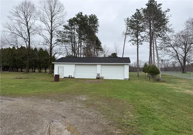 Photo 4 of Single family home for sale at 16520 State Route 45, Wellsville, OH 43968 | MLS# 5204335 | Listing updated on 2026-08-20