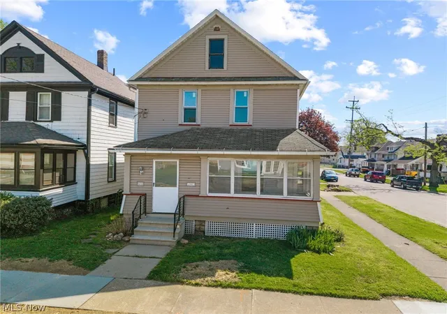 1st image of 299 Nw 5th St Nw, Barberton, OH 44203 | MLS# 5201919