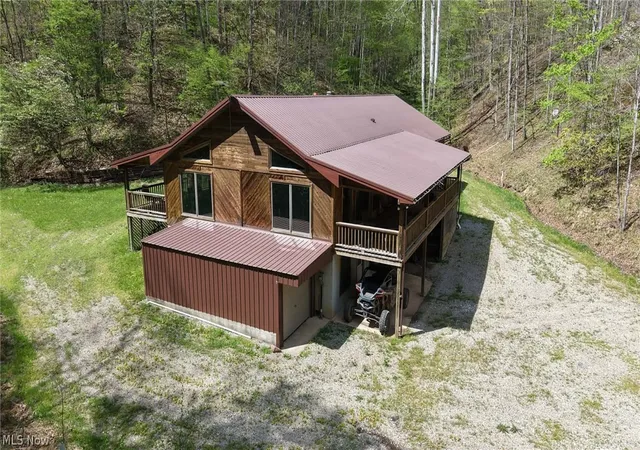 Homes for sale in Looneyville, WV | 123 Fox Trot Rd, Looneyville, WV 25259 | MLS# 5204444