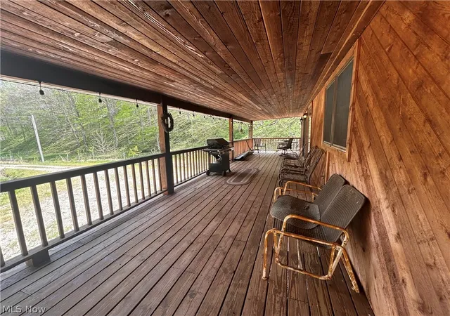 Homes for sale in Looneyville, WV | 123 Fox Trot Rd, Looneyville, WV 25259 | MLS# 5204444