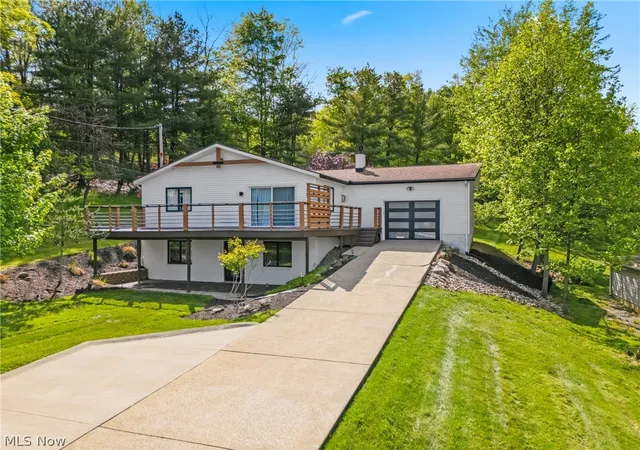 Homes for sale in Malvern, OH | 573 W Mohawk Dr, Malvern, OH 44644 | MLS# 5204047