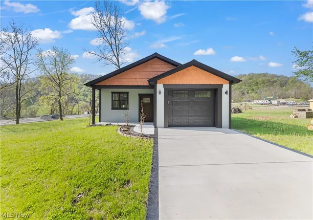 1st image of 284 Central Ave, Weirton, WV 26062 | MLS# 5203103