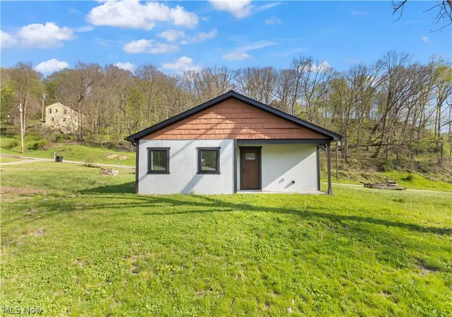 Homes for sale in Weirton, WV | 284 Central Ave, Weirton, WV 26062 | MLS# 5203103
