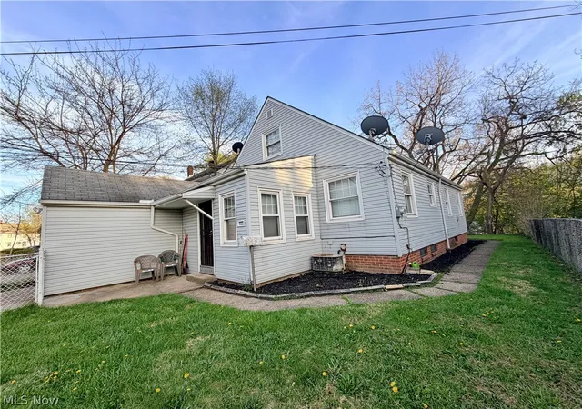 Homes for sale in Cleveland, OH | 10506 Park Heights Rd, Cleveland, OH 44104 | MLS# 5203542