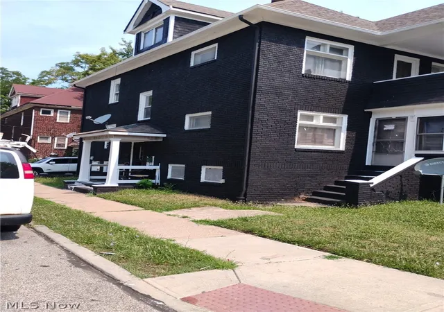 4th image of 10809 Woodstock Blvd, Cleveland, OH 44104 | MLS# 5204552