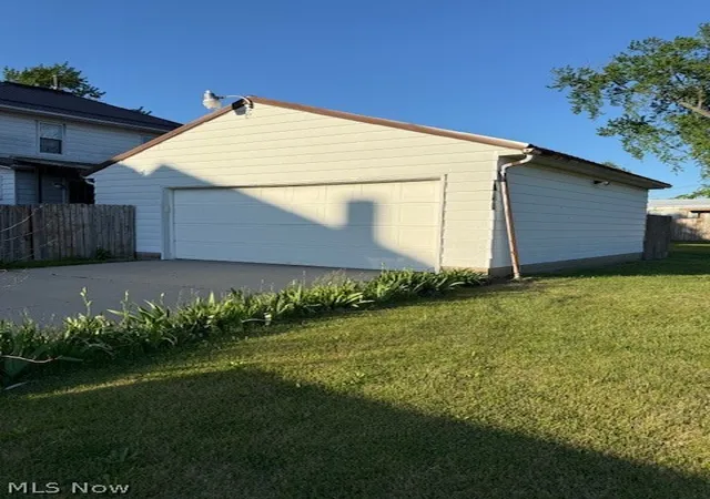 Homes for sale in Newcomerstown, OH | 161 W Church St, Newcomerstown, OH 43832 | MLS# 5204633