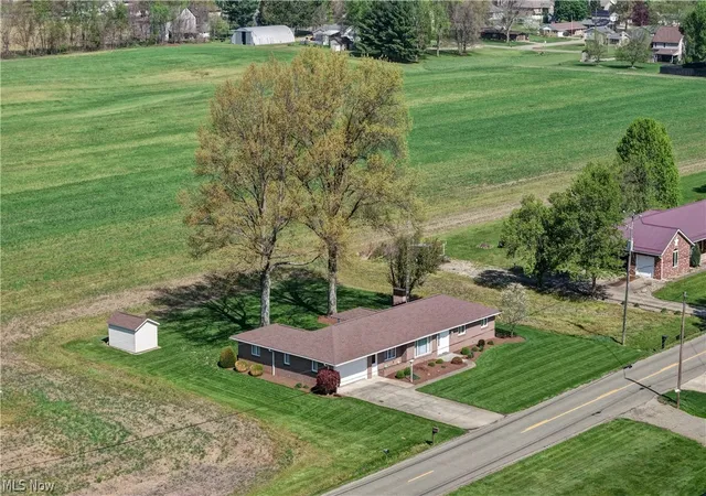 Homes for sale in Strasburg, OH | 7090 Winfield Strasburg Rd Nw, Strasburg, OH 44680 | MLS# 5204208