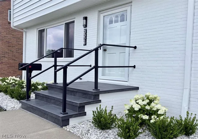 2nd image of 3326 Marioncliff Dr, Cleveland, OH 44134 | MLS# 5204647