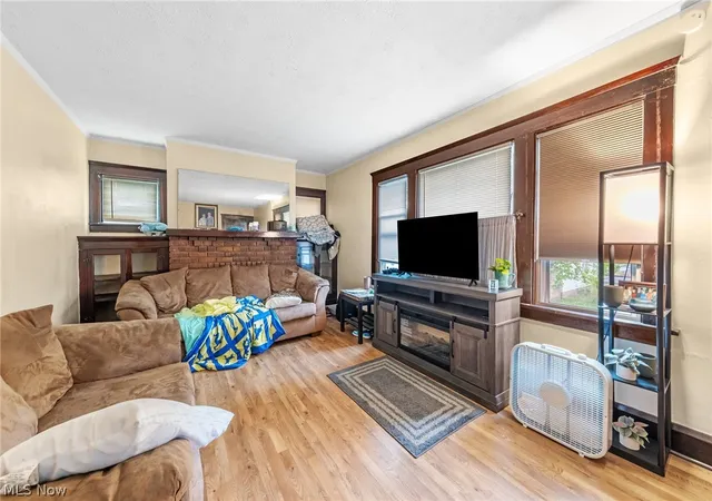 Homes for sale in Cleveland, OH | 3746 W 39Th St, Cleveland, OH 44109 | MLS# 5204735
