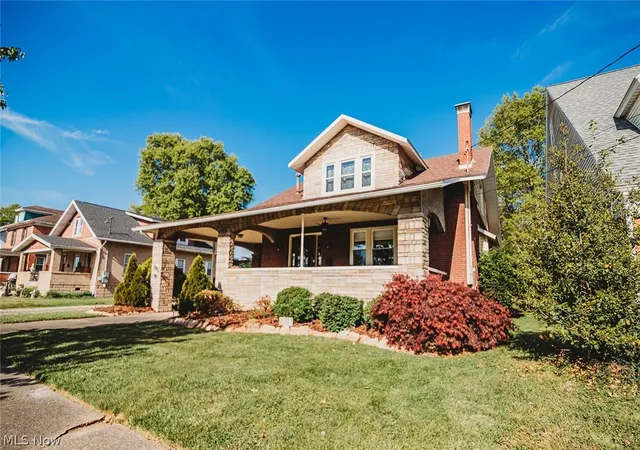 Homes for sale in Parkersburg, WV | 2107 Park Ave, Parkersburg, WV 26101 | MLS# 5199523